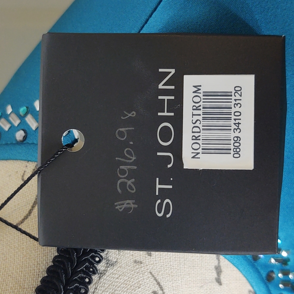 St. John Embellished Cape, Size L - Picture 8 of 11